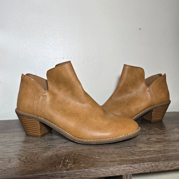 🥾Rocket Dog Boots Ankle Booties Heels Brown Faux Leather Size 7 👟 - Picture 1 of 10